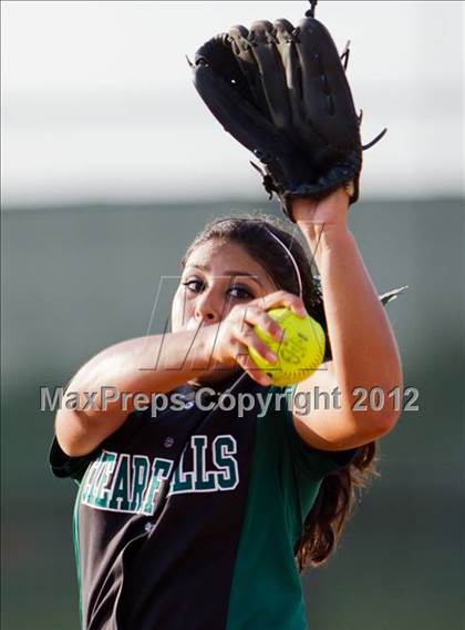 Thumbnail 3 in Furr vs. Clear Falls (UIL 4A Region 3 Area Playoff) photogallery.