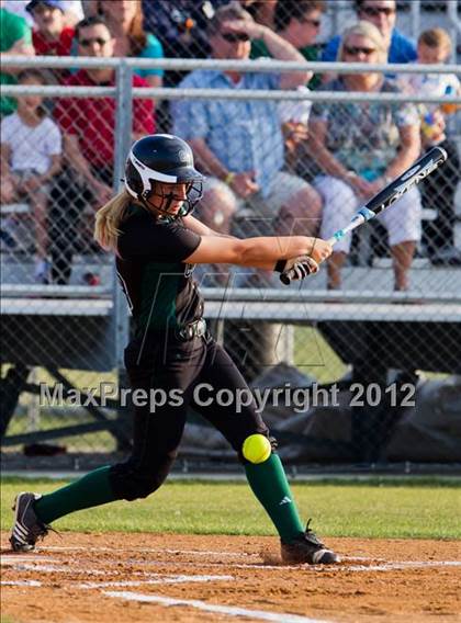 Thumbnail 3 in Furr vs. Clear Falls (UIL 4A Region 3 Area Playoff) photogallery.