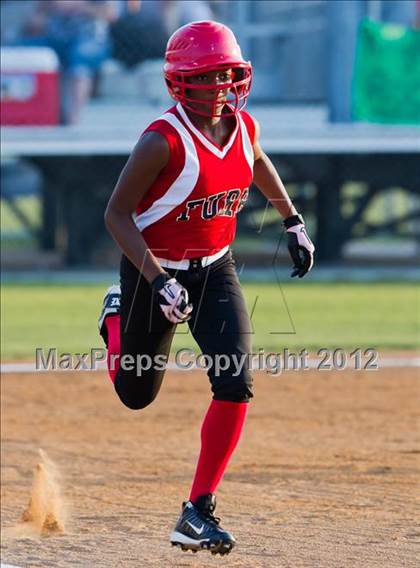 Thumbnail 3 in Furr vs. Clear Falls (UIL 4A Region 3 Area Playoff) photogallery.
