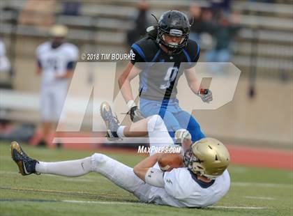 Thumbnail 3 in Grandview vs. Legacy (CHSAA 5A 2nd Round Playoff) photogallery.
