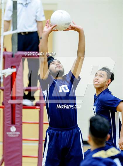 Thumbnail 1 in Inderkum @ Whitney photogallery.