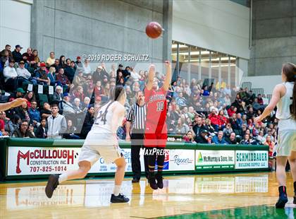 Thumbnail 1 in Eureka vs. Del Norte photogallery.
