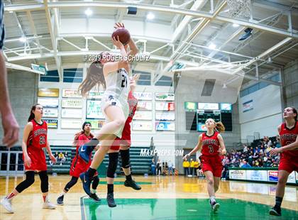 Thumbnail 2 in Eureka vs. Del Norte photogallery.