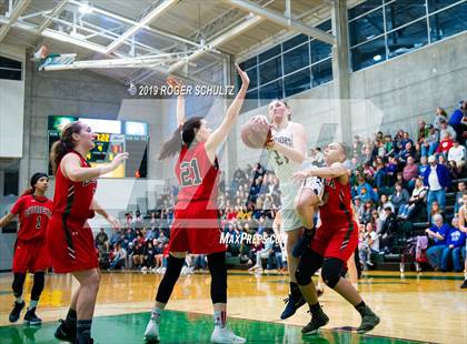 Thumbnail 2 in Eureka vs. Del Norte photogallery.