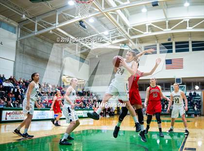 Thumbnail 3 in Eureka vs. Del Norte photogallery.