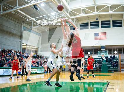 Thumbnail 1 in Eureka vs. Del Norte photogallery.