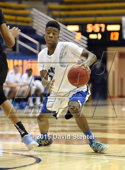 Thumbnail 3 in Franklin vs. Newark Memorial (MaxPreps MLK Classic) photogallery.