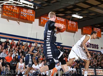 Thumbnail 1 in Loyola @ Chaminade photogallery.