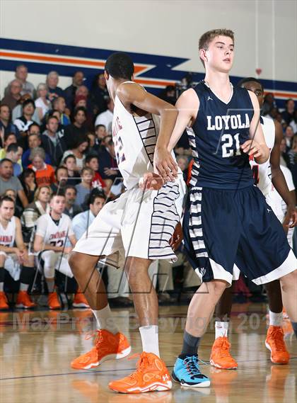 Thumbnail 2 in Loyola @ Chaminade photogallery.