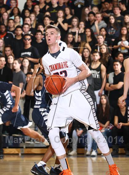 Thumbnail 2 in Loyola @ Chaminade photogallery.