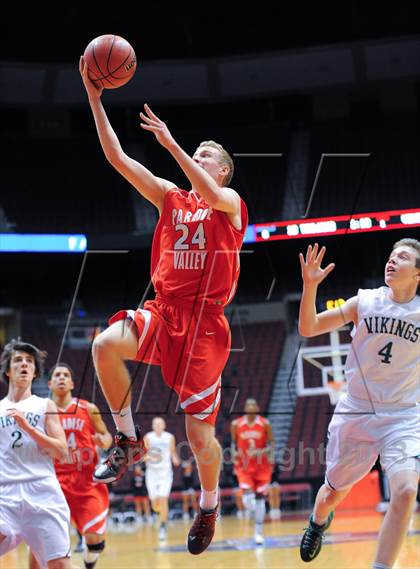 Thumbnail 3 in Paradise Valley @ Sunnyslope (AIA D2 Semifinals) photogallery.
