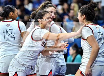 Thumbnail 1 in Santiago vs. Brentwood School (CIF SS DIV 1 Championship) photogallery.