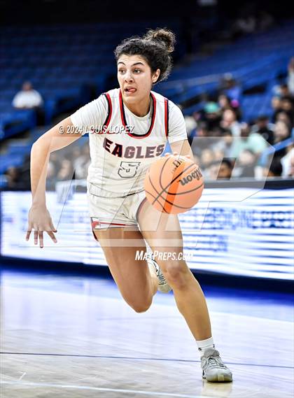 Thumbnail 3 in Santiago vs. Brentwood School (CIF SS DIV 1 Championship) photogallery.