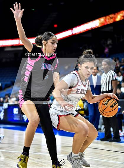 Thumbnail 3 in Santiago vs. Brentwood School (CIF SS DIV 1 Championship) photogallery.