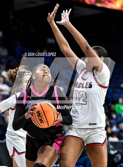 Thumbnail 1 in Santiago vs. Brentwood School (CIF SS DIV 1 Championship) photogallery.