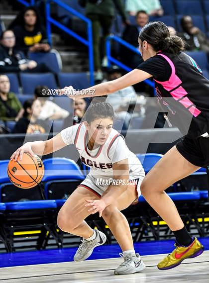 Thumbnail 1 in Santiago vs. Brentwood School (CIF SS DIV 1 Championship) photogallery.