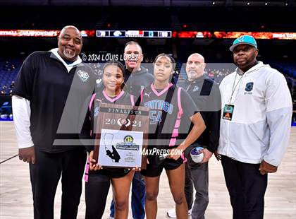 Thumbnail 2 in Santiago vs. Brentwood School (CIF SS DIV 1 Championship) photogallery.