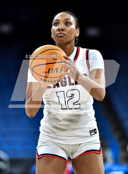 Thumbnail 1 in Santiago vs. Brentwood School (CIF SS DIV 1 Championship) photogallery.
