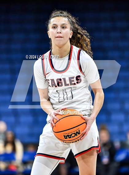 Thumbnail 1 in Santiago vs. Brentwood School (CIF SS DIV 1 Championship) photogallery.