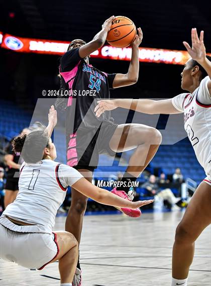 Thumbnail 2 in Santiago vs. Brentwood School (CIF SS DIV 1 Championship) photogallery.