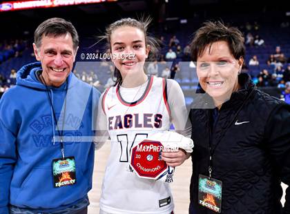 Thumbnail 3 in Santiago vs. Brentwood School (CIF SS DIV 1 Championship) photogallery.