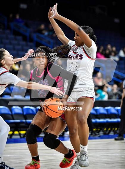 Thumbnail 2 in Santiago vs. Brentwood School (CIF SS DIV 1 Championship) photogallery.