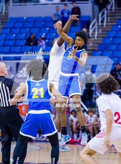 Thumbnail 2 in Democracy Prep Agassi Campus vs. Mater Academy East Las Vegas (NIAA 3A State Championship) photogallery.