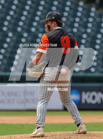 Thumbnail 3 in Ira vs. Chester (UIL 1A Baseball Semifinal) photogallery.