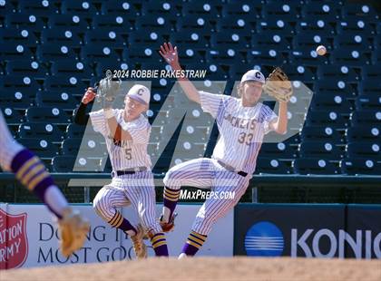 Thumbnail 2 in Ira vs. Chester (UIL 1A Baseball Semifinal) photogallery.