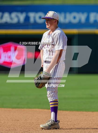 Thumbnail 3 in Ira vs. Chester (UIL 1A Baseball Semifinal) photogallery.