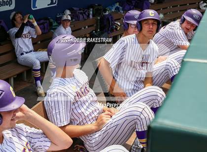 Thumbnail 2 in Ira vs. Chester (UIL 1A Baseball Semifinal) photogallery.
