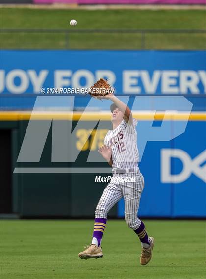 Thumbnail 2 in Ira vs. Chester (UIL 1A Baseball Semifinal) photogallery.