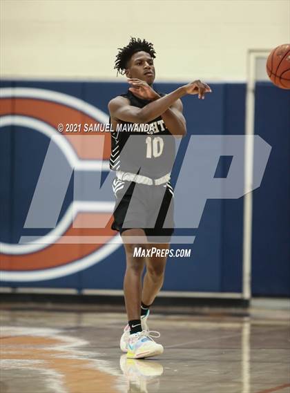 Thumbnail 1 in Bishop Montgomery @ Chaminade (CIF SS D1 semifinals) photogallery.