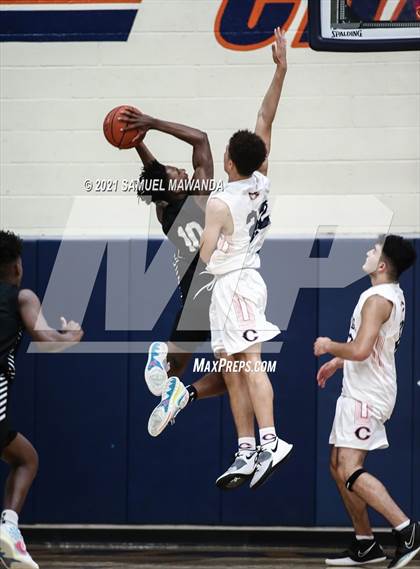 Thumbnail 2 in Bishop Montgomery @ Chaminade (CIF SS D1 semifinals) photogallery.
