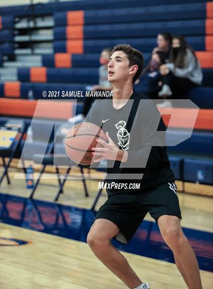 Thumbnail 2 in Bishop Montgomery @ Chaminade (CIF SS D1 semifinals) photogallery.
