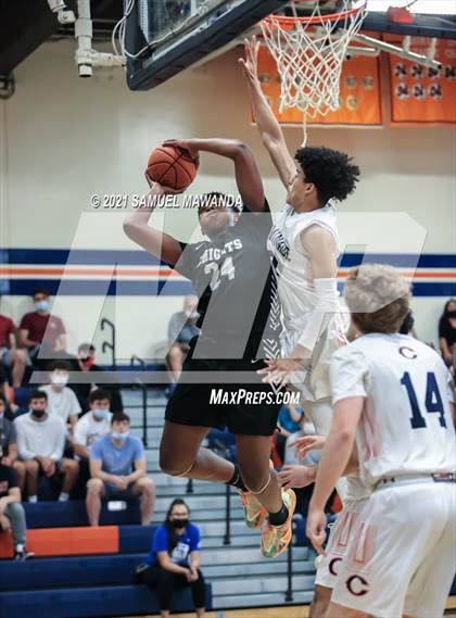 Thumbnail 3 in Bishop Montgomery @ Chaminade (CIF SS D1 semifinals) photogallery.
