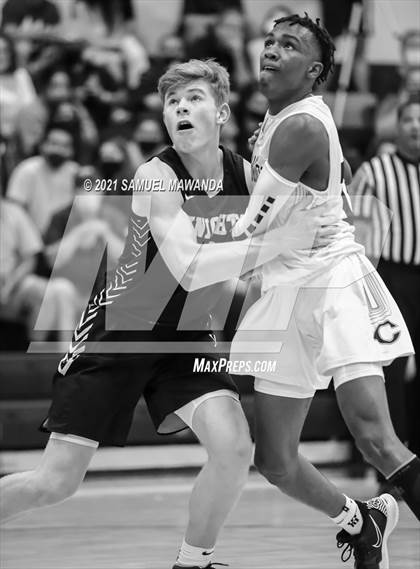 Thumbnail 3 in Bishop Montgomery @ Chaminade (CIF SS D1 semifinals) photogallery.