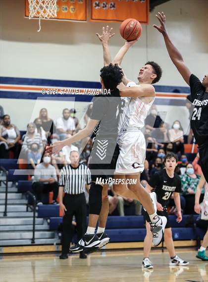 Thumbnail 3 in Bishop Montgomery @ Chaminade (CIF SS D1 semifinals) photogallery.