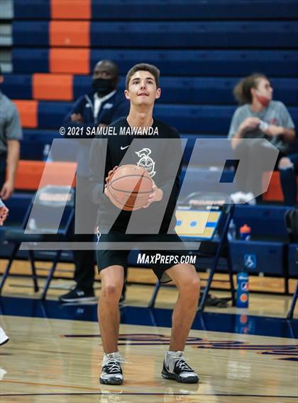 Thumbnail 2 in Bishop Montgomery @ Chaminade (CIF SS D1 semifinals) photogallery.