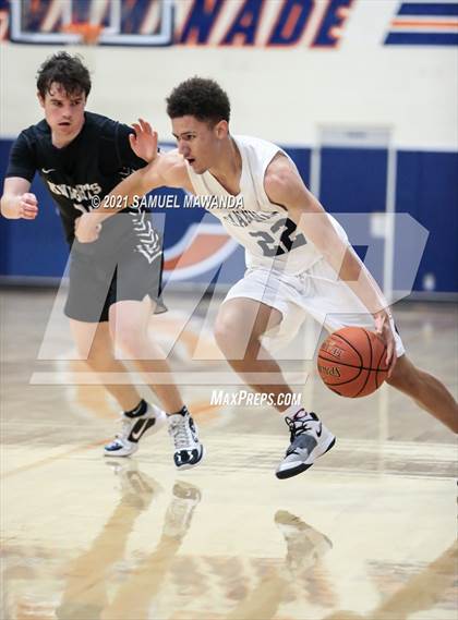 Thumbnail 3 in Bishop Montgomery @ Chaminade (CIF SS D1 semifinals) photogallery.