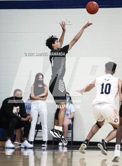Thumbnail 2 in Bishop Montgomery @ Chaminade (CIF SS D1 semifinals) photogallery.