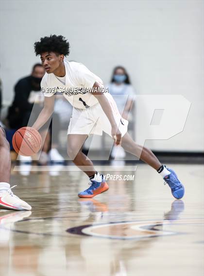 Thumbnail 3 in Bishop Montgomery @ Chaminade (CIF SS D1 semifinals) photogallery.