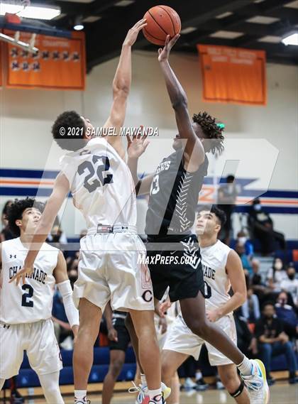 Thumbnail 3 in Bishop Montgomery @ Chaminade (CIF SS D1 semifinals) photogallery.
