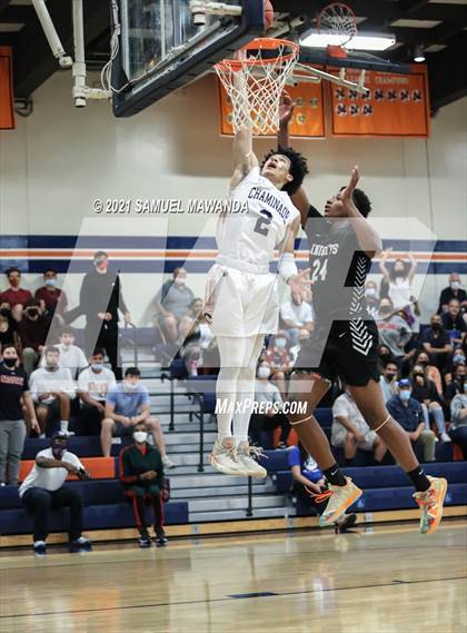 Thumbnail 3 in Bishop Montgomery @ Chaminade (CIF SS D1 semifinals) photogallery.