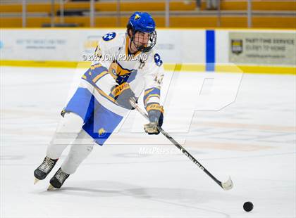 Thumbnail 2 in Brentwood vs Father Ryan photogallery.