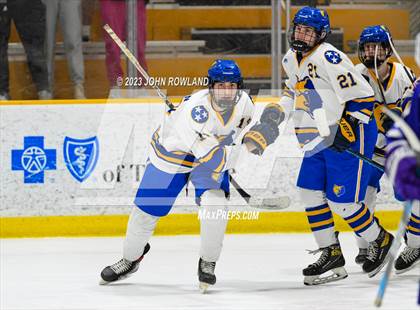 Thumbnail 1 in Brentwood vs Father Ryan photogallery.