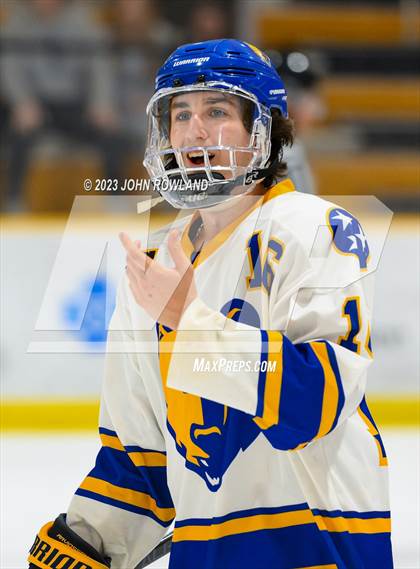 Thumbnail 2 in Brentwood vs Father Ryan photogallery.