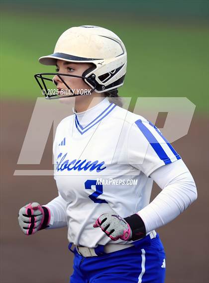 Thumbnail 1 in Slocum vs Longview photogallery.
