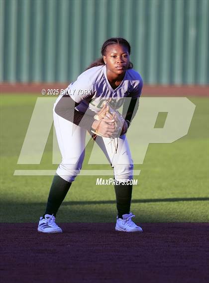 Thumbnail 3 in Slocum vs Longview photogallery.