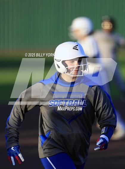 Thumbnail 1 in Slocum vs Longview photogallery.